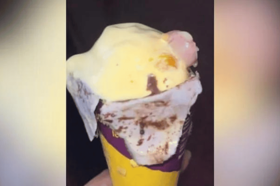 Finger IN ICE CREAM